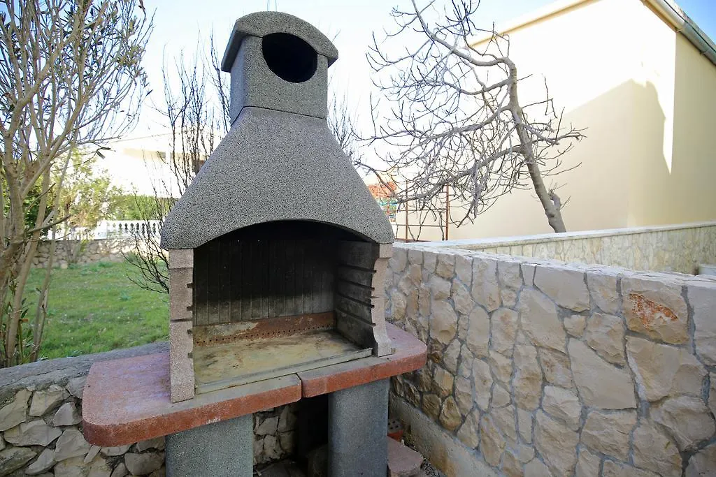 ויר Apartments Tina P